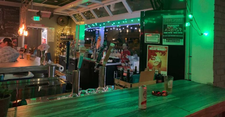 Madeira Beach Restaurants That Feature Nightly Events Lucky Lizard